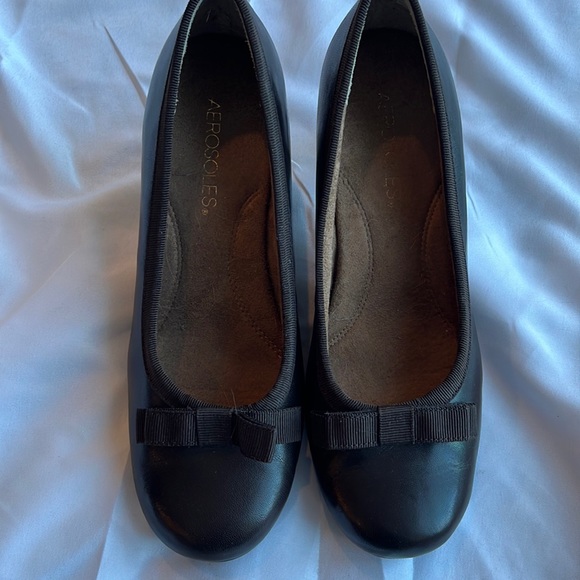 Brown Aerosoles pumps - Picture 1 of 6